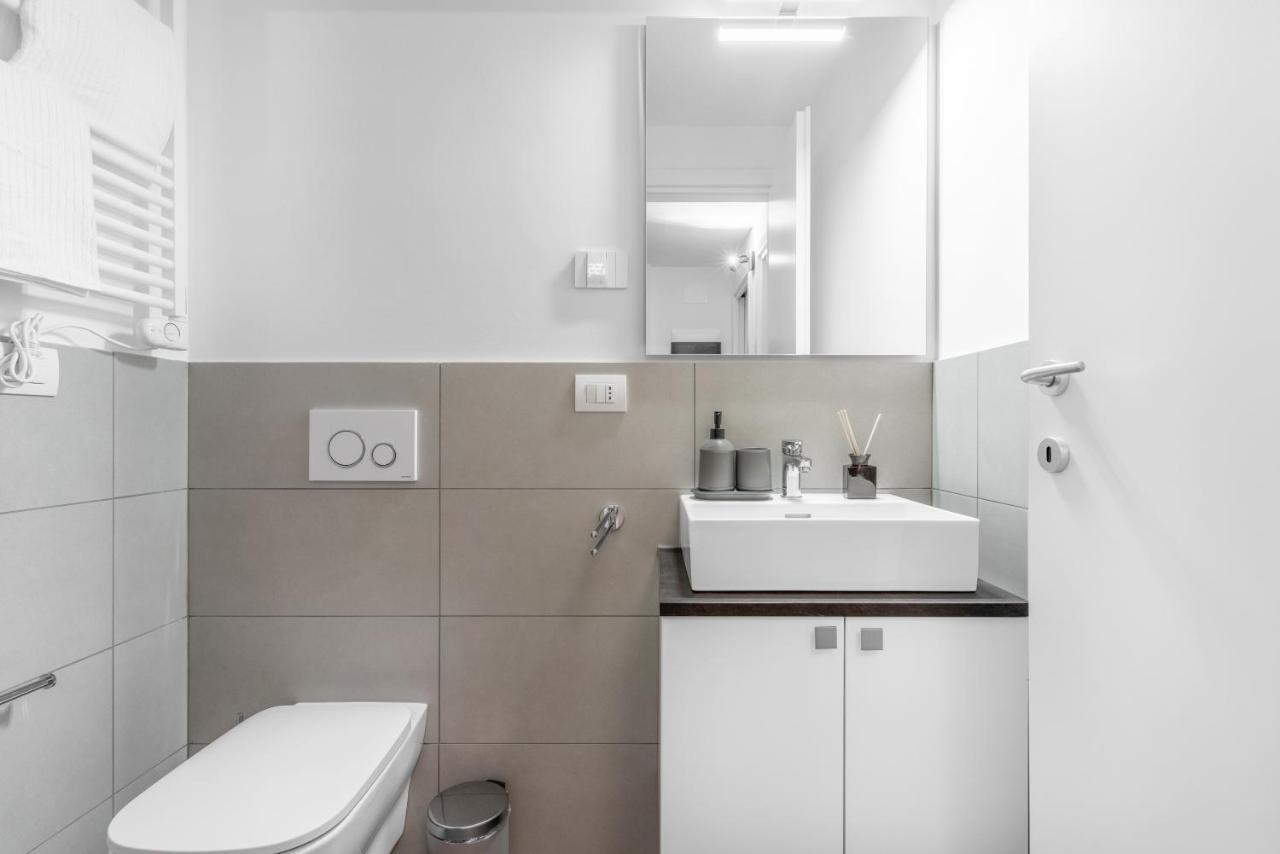 شقة Modern With Terrace & Garage By Ndp Rent ميلان المظهر الخارجي الصورة